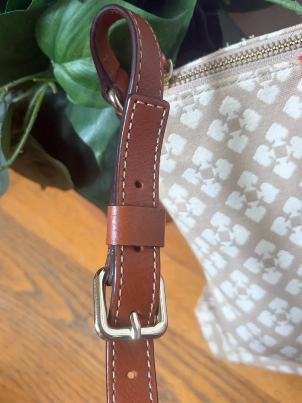 Kate Spade New York Classic Spade Victoria crossbody bag